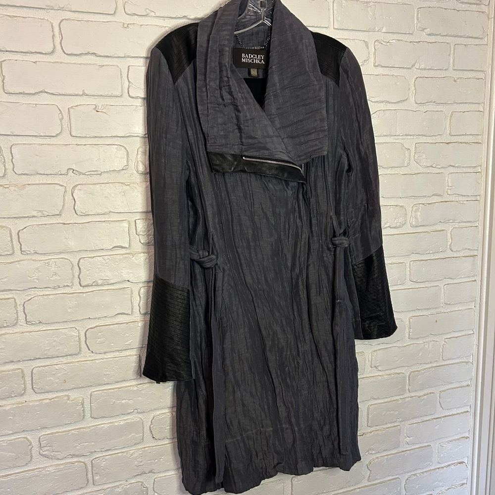 Badgley Mischka Women's Lightweight Long Jacket Size Small Gray Black - Picture 9 of 11